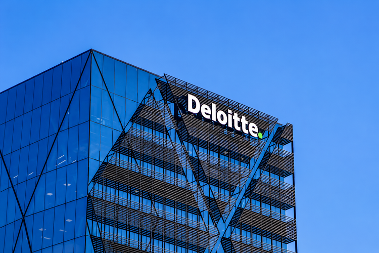 Deloite: CFO tại Anh ngày càng lạc quan về AI